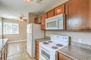 Photo #4: 2536150 Listing 