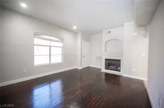 Photo #3: 2536162 Listing