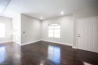 Photo #4: 2536162 Listing