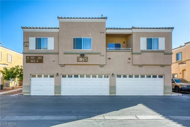 MLS: 2536180 Condo For Sale