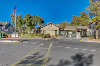 Photo #2: 2536252 Listing