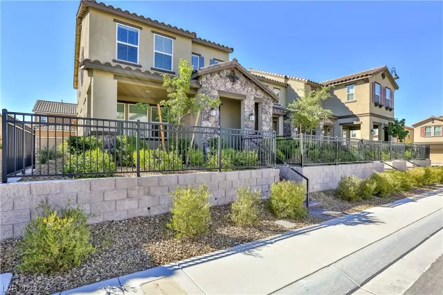 MLS: 2536274 Condo For Sale