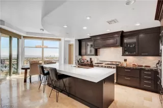 Photo #2: 2536275 Listing