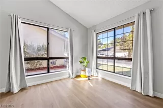 Photo #5: 2536336 Listing 