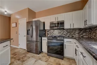 Photo #2: 2536344 Listing