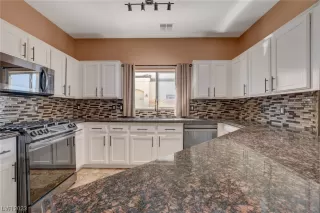 Photo #4: 2536344 Listing