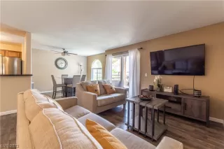 Photo #2: 2536367 Listing 