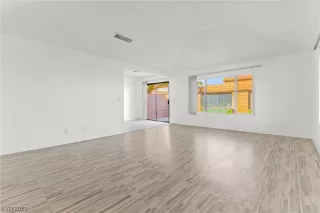 Photo #1: 2536373 Listing