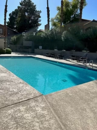 Photo #2: 2536407 Listing