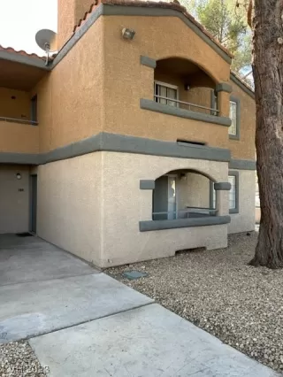 Photo #5: 2536407 Listing