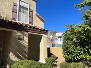 Photo #4: 2536409 Listing 