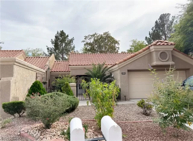 MLS: 2536418 Condo For Sale