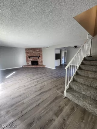 Photo #2: 2536425 Listing 