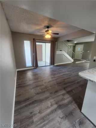 Photo #6: 2536425 Listing 