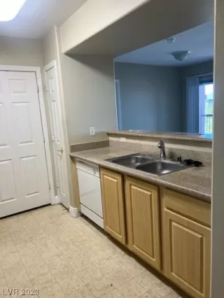 Photo #1: 2536426 Listing