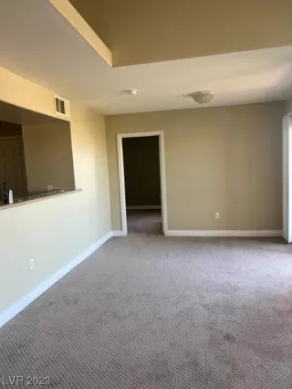 Photo #3: 2536426 Listing