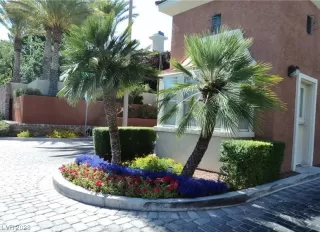 Photo #4: 2536432 Listing