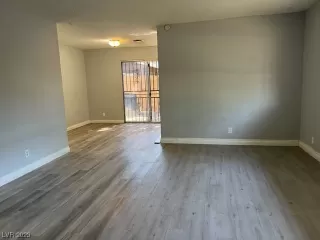 Photo #2: 2536435 Listing 