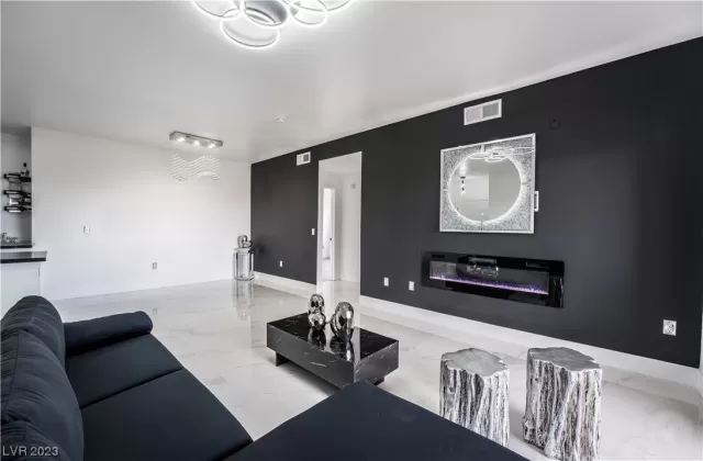 MLS: 2536462 Condo For Sale