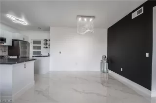 Photo #3: 2536462 Listing