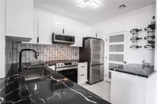 Photo #5: 2536462 Listing