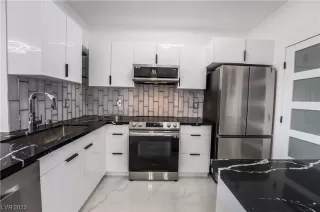 Photo #6: 2536462 Listing