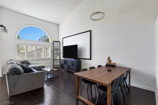 Photo #3: 2536466 Listing