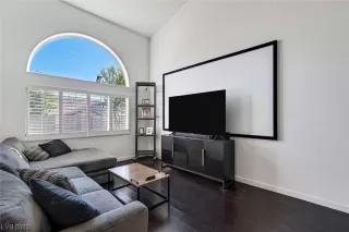 Photo #4: 2536466 Listing