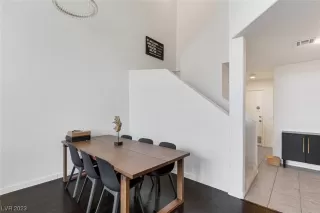 Photo #5: 2536466 Listing