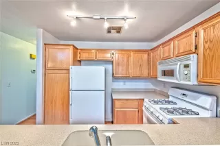 Photo #6: 2536472 Listing 