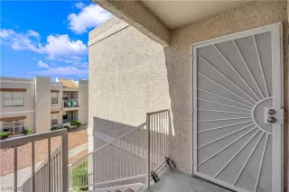 Photo #4: 2536488 Listing