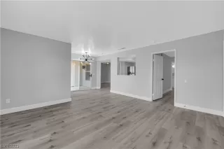 Photo #6: 2536488 Listing