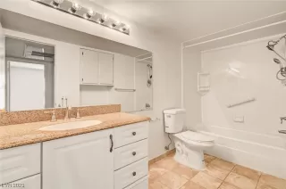 Photo #5: 2536501 Listing