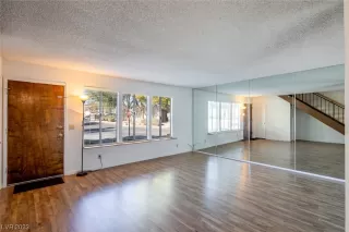 Photo #5: 2536507 Listing