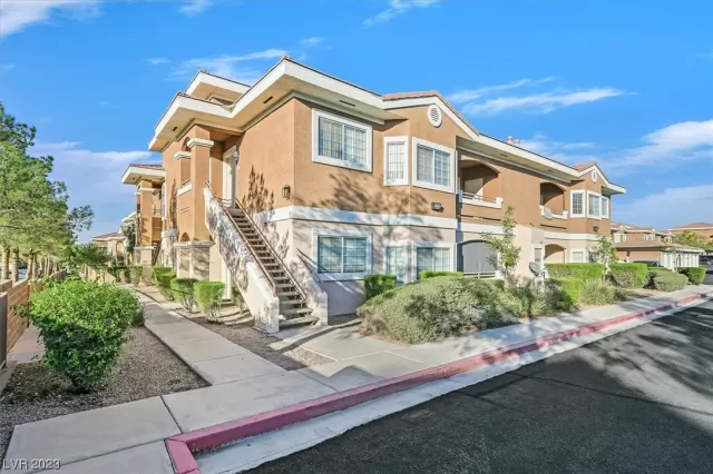 MLS: 2536508 Condo For Sale