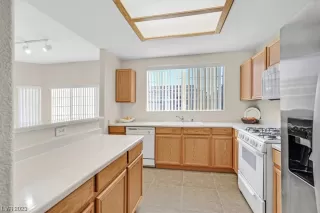 Photo #3: 2536508 Listing 