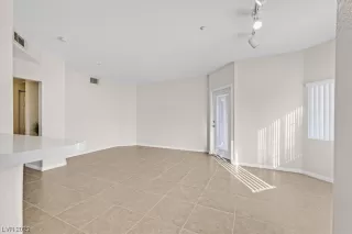 Photo #4: 2536508 Listing 