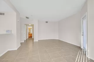 Photo #6: 2536508 Listing 