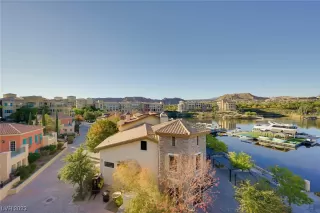 Photo #1: 2536516 Listing