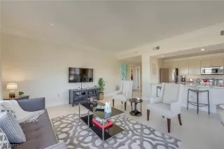 Photo #2: 2536516 Listing