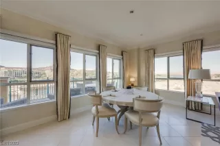 Photo #4: 2536516 Listing