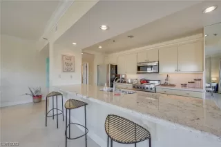 Photo #6: 2536516 Listing