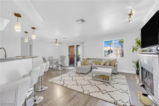 MLS: 2536532 Condo For Sale