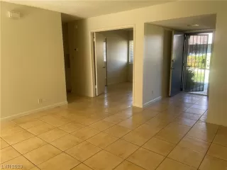 Photo #5: 2536540 Listing