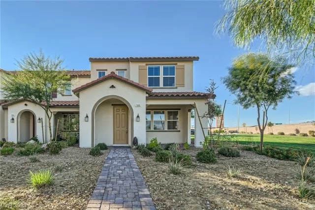 MLS: 2536542 Condo For Sale