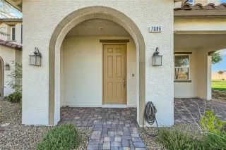 Photo #1: 2536542 Listing 