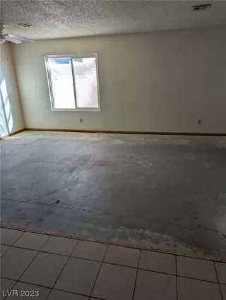 Photo #2: 2536571 Listing