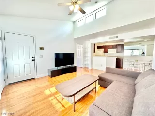 Photo #1: 2536654 Listing 