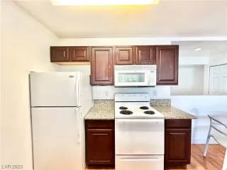 Photo #6: 2536654 Listing 