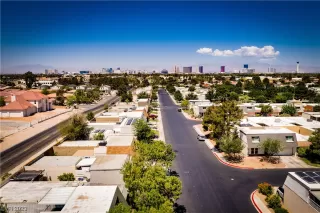 Photo #4: 2536660 Listing